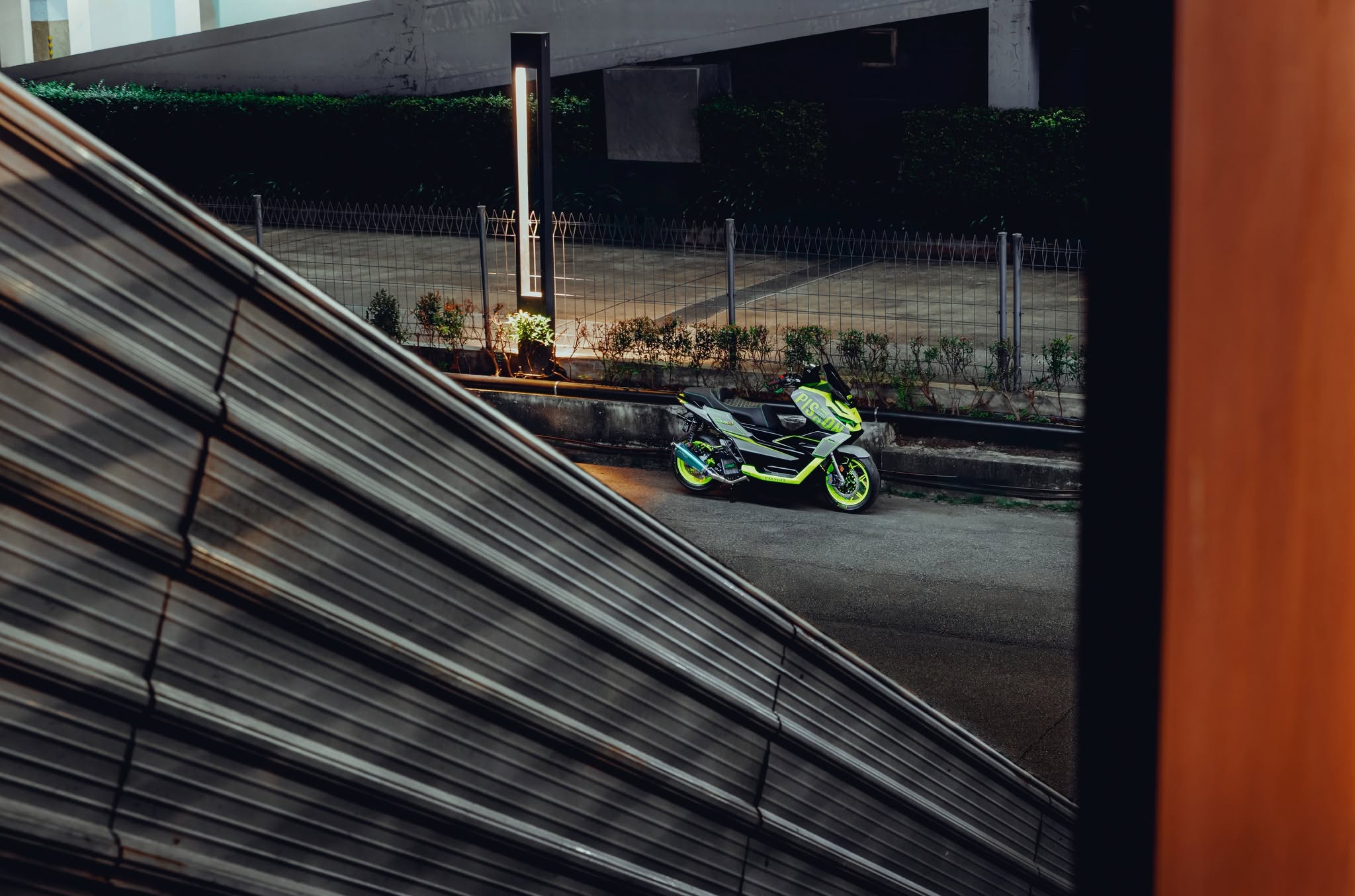 gpx-dz2-custom-pistonbike-05