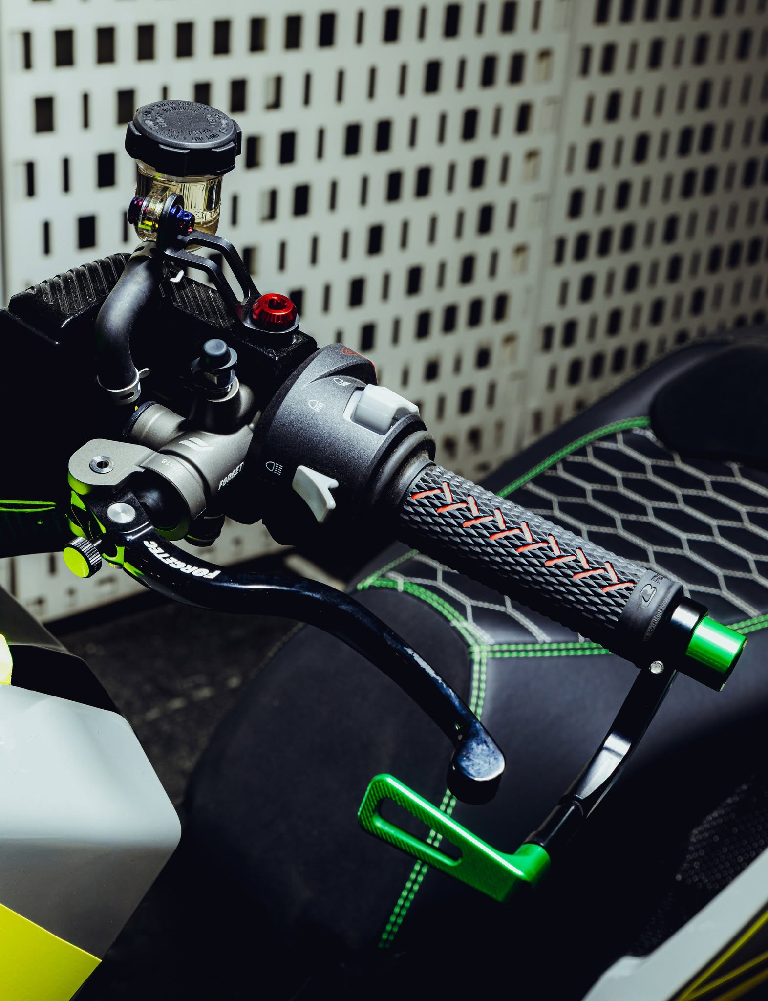 gpx-dz2-custom-pistonbike-08