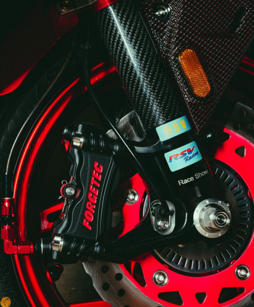 GPX-DZ2-Custom-piranhaandcrracin-012