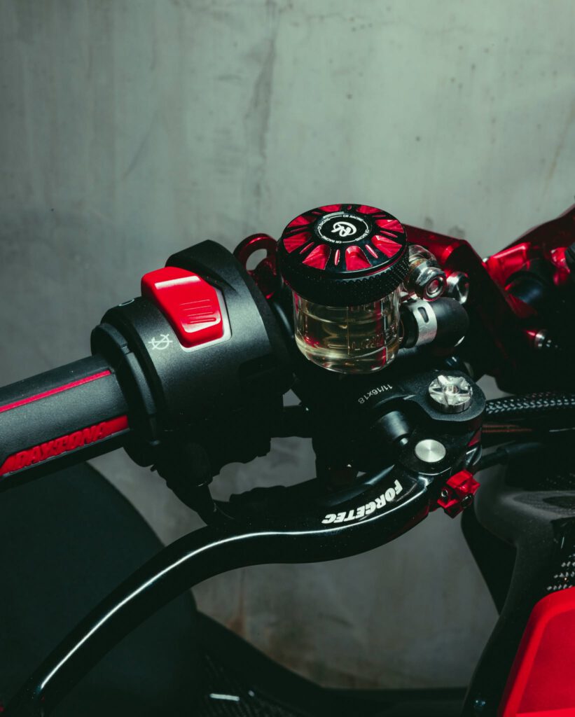 GPX-DZ2-Custom-piranhaandcrracin-016
