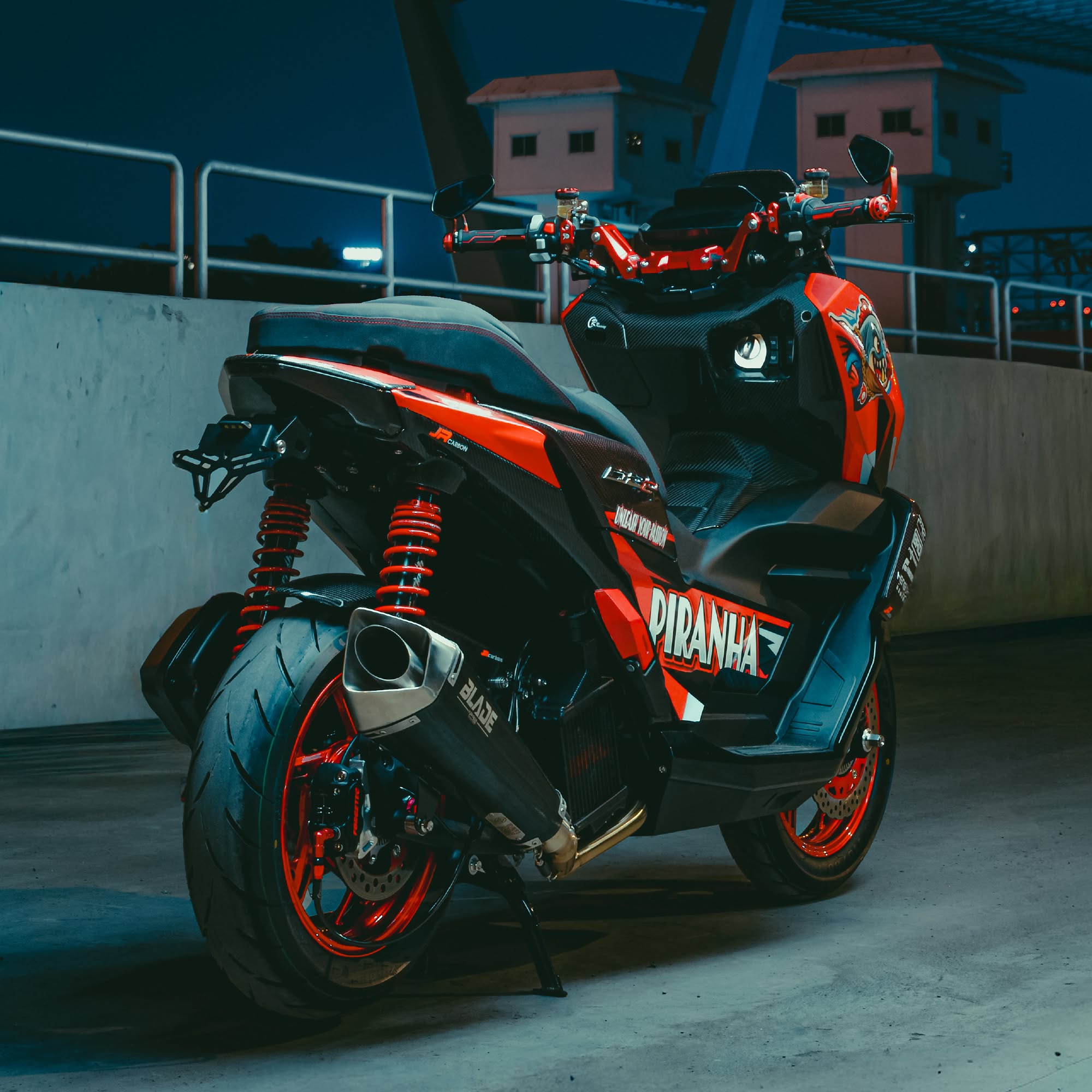 GPX-DZ2-Custom-piranhaandcrracin-03
